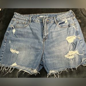 Old navy distressed high rise denim shorts. Size 12.
